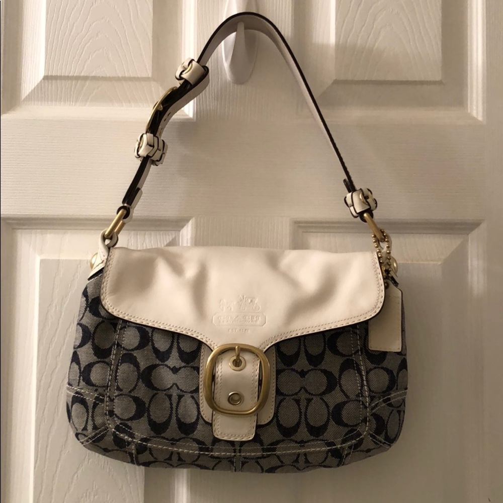 Coach hobo/shoulder bag signature collection